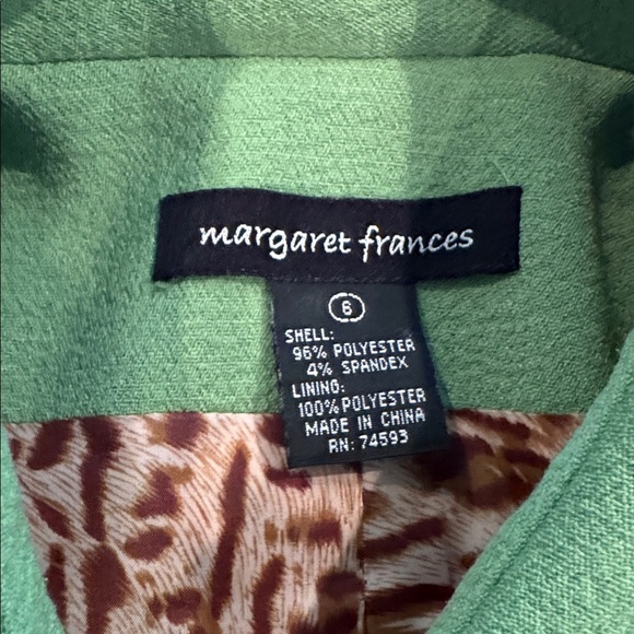 Margaret Frances 🔥sale🔥green coat with beautiful rhinestone buttons - Picture 6 of 10